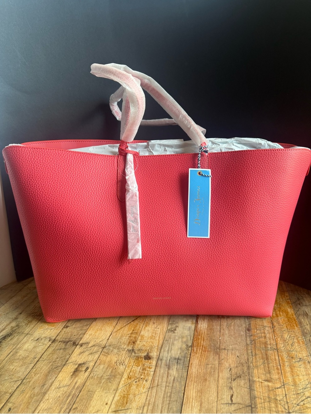 NWT Draper James Coral Reversible Pebble Leather Tote + Pouch | $198 Retail